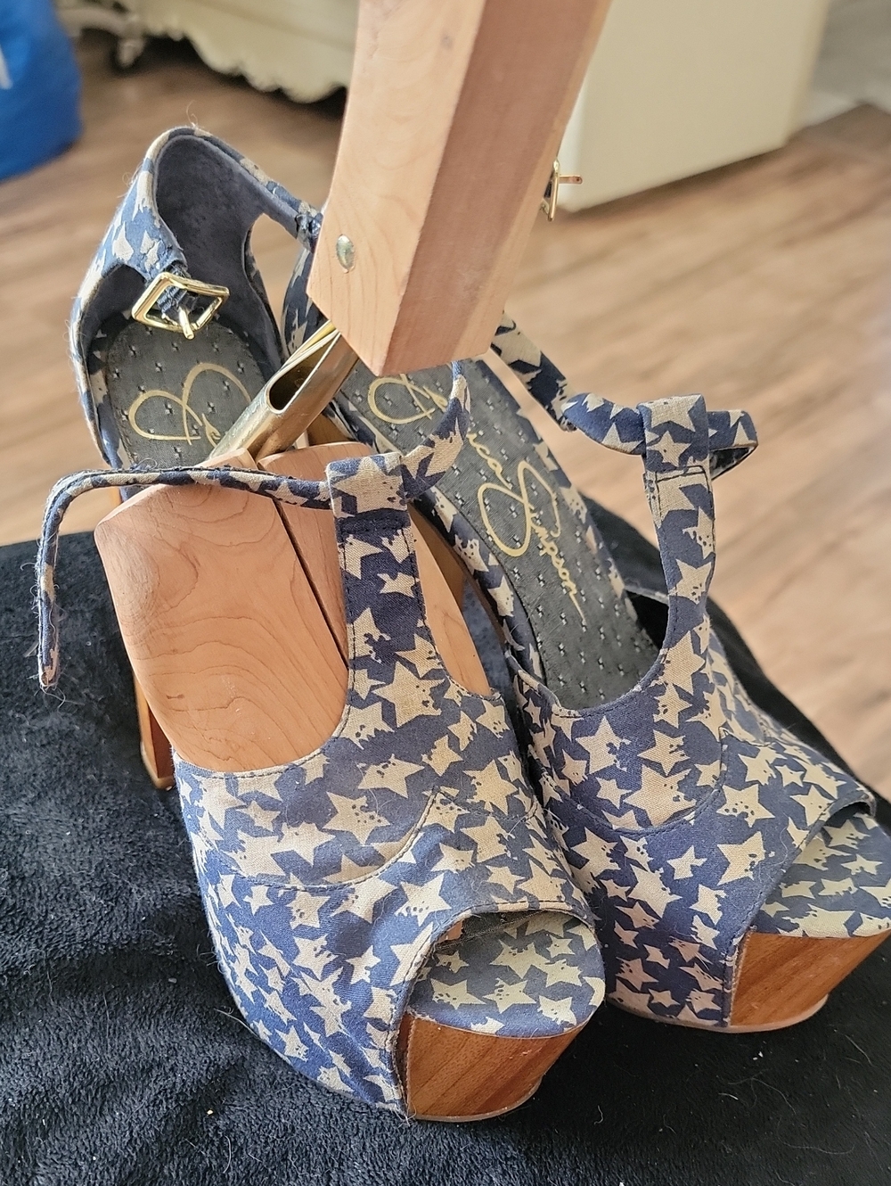 NWOT Jessica Simpson Navy Star-Print Peep-Toe Platform Heels